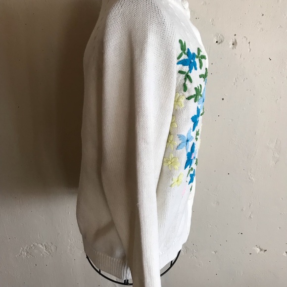 Cardigan Sweater Embroidery VTG Flowers Button M/L - Picture 4 of 9